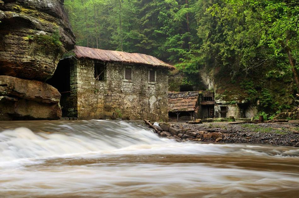 Apartmán U Mluvících Kamenů Stare Krecany Esterno foto