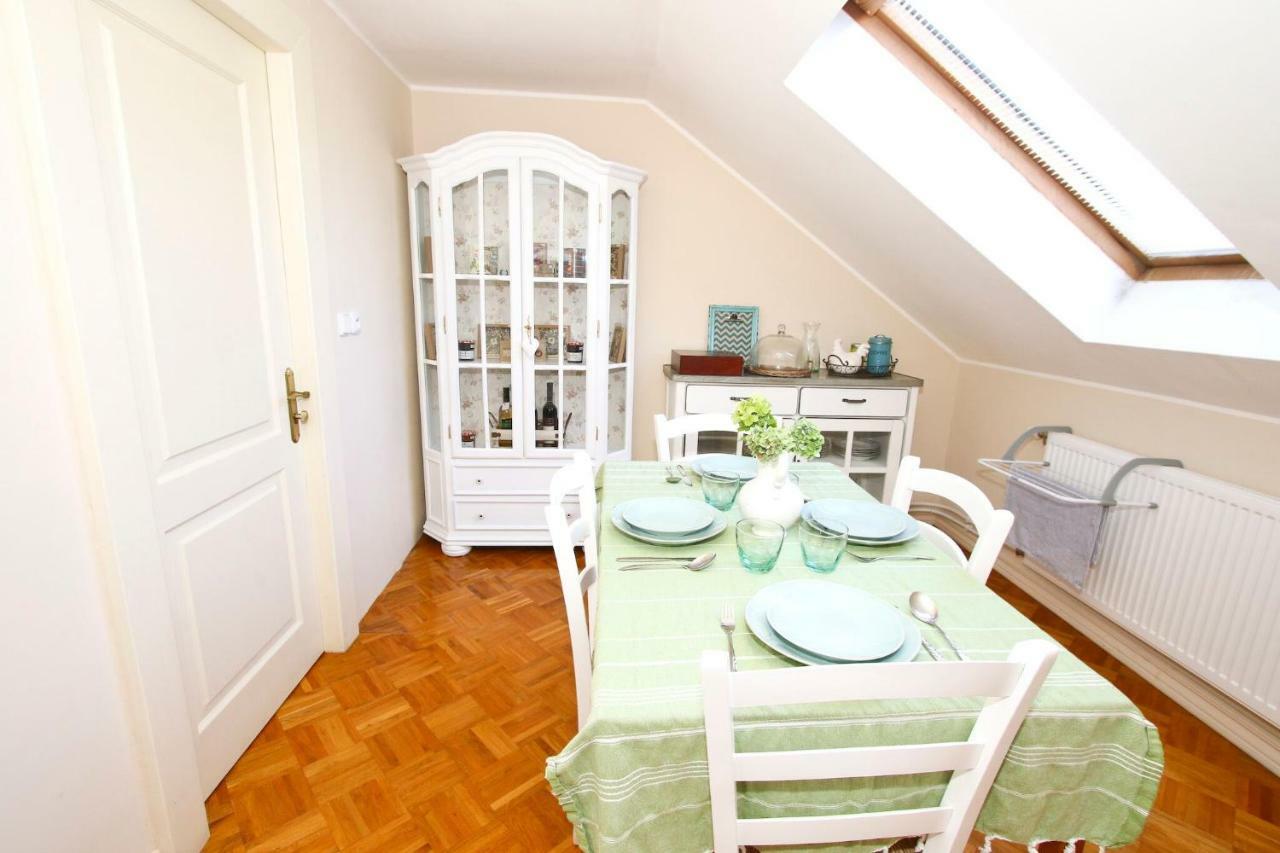 Apartmán U Mluvících Kamenů Stare Krecany Esterno foto